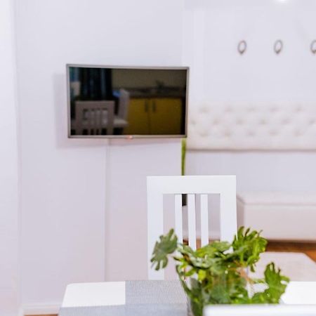 Eunice Apartament Орадя Экстерьер фото